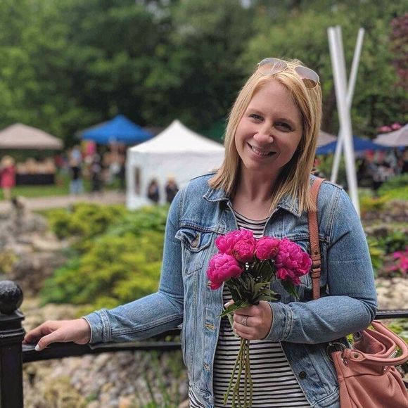 Meet your Posher, Abby - Picture 1 of 1